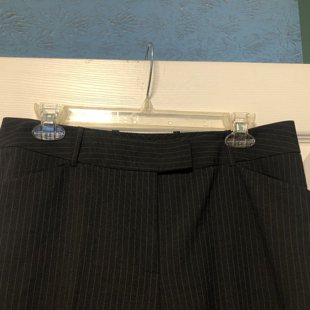 tahari women's charcoal 65%polyester 32%viscose striped dress pants  size: 10/32